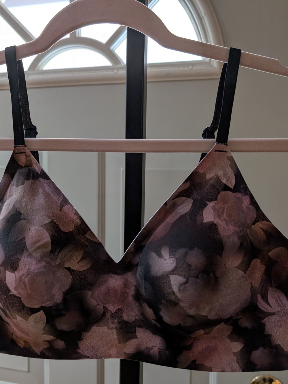 Floral Seamless Bralette — Black with Dusty Pink Floral